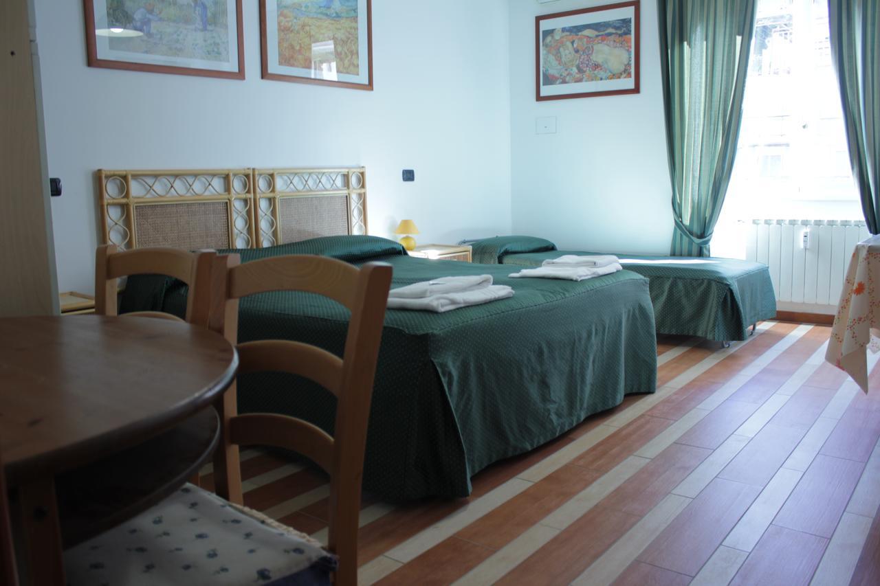 Tourist House Roma Aparthotel Luaran gambar