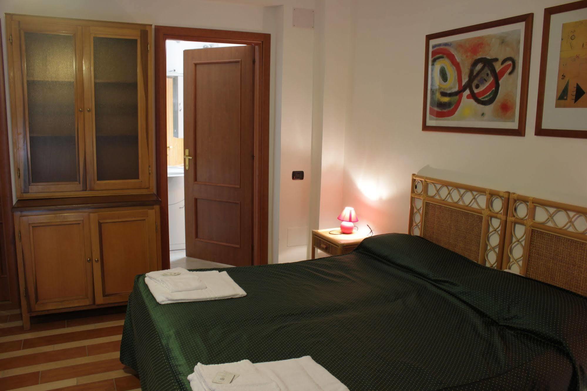 Tourist House Roma Aparthotel Luaran gambar