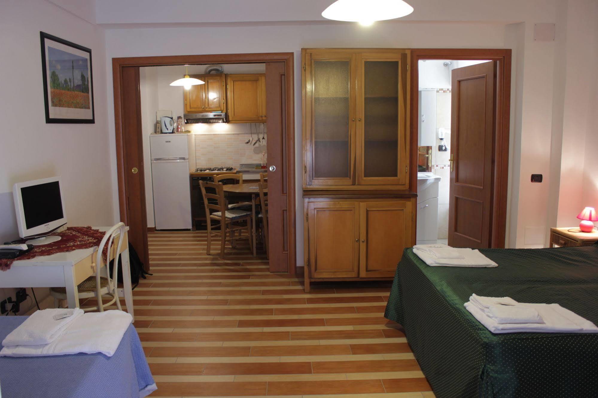Tourist House Roma Aparthotel Luaran gambar