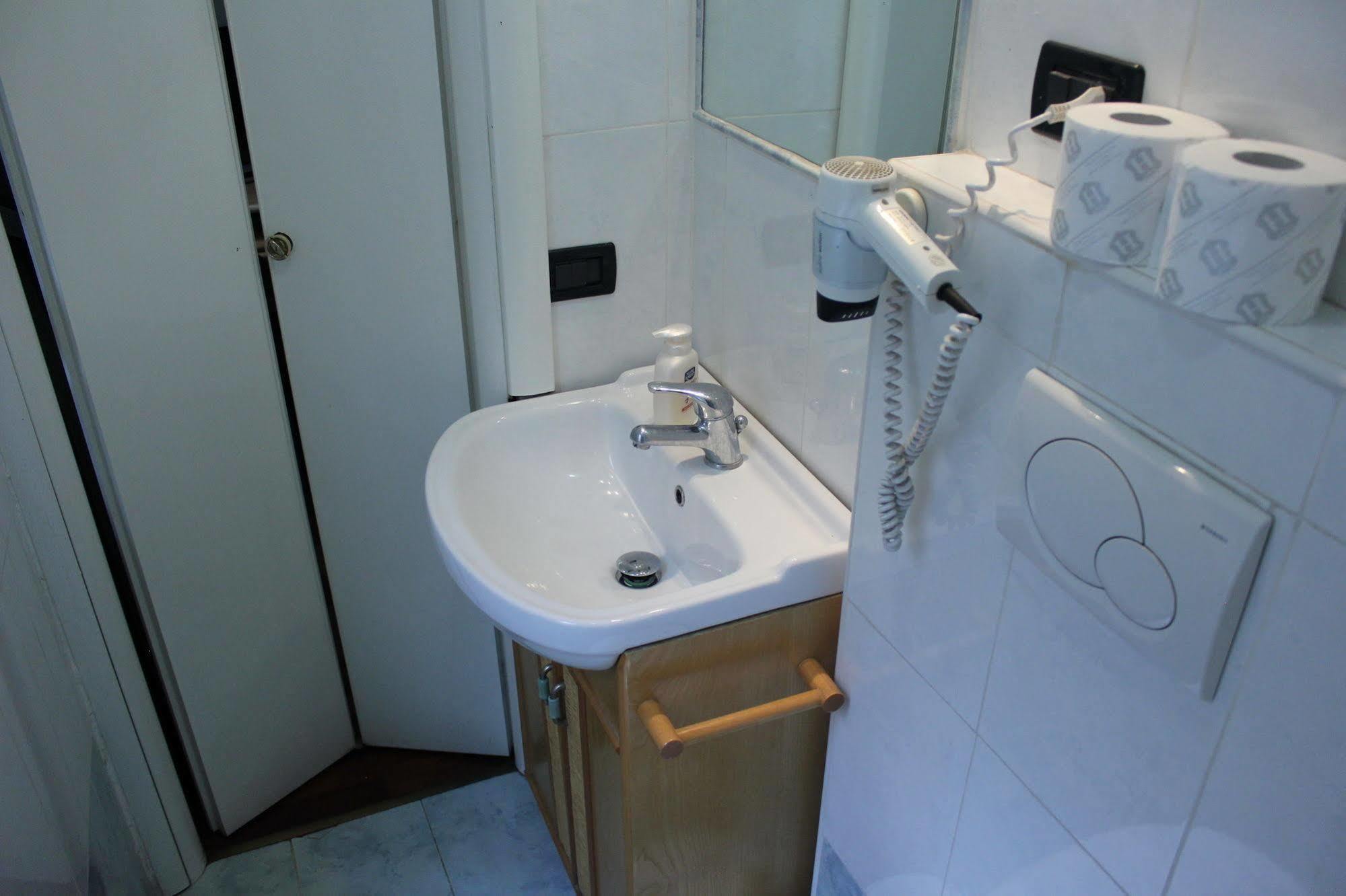 Tourist House Roma Aparthotel Luaran gambar