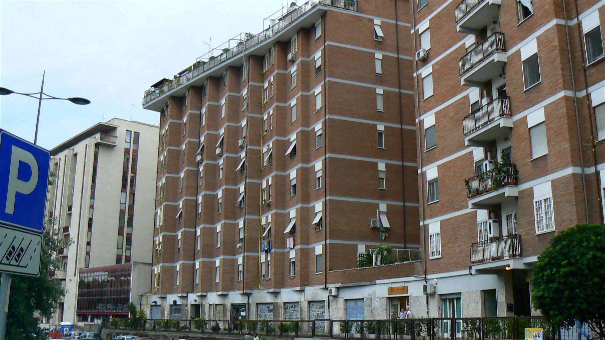 Tourist House Roma Aparthotel Luaran gambar